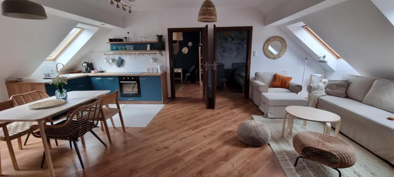 Apartament W Centrum - Nasze Poddasze Ustrzyki Dolne Luaran gambar